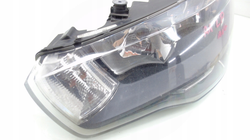 фото №6, Лампа левый перед левая audi a1 8x 8x0941003a