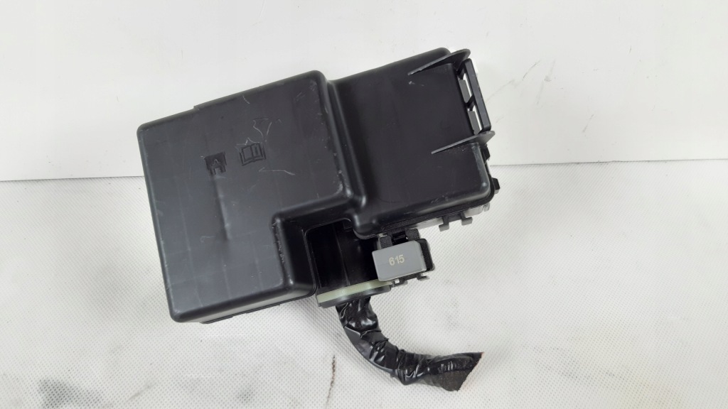 фото №1, Volvo xc90 ii 2.0 коробка предохранителей 31384034