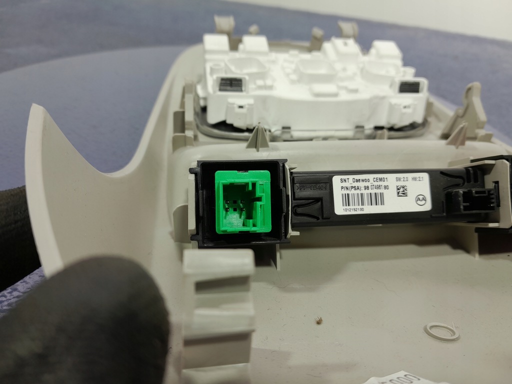 фото №7, Citroen c4 ii lift лампа потолочный освещение кабины sos 9671646077