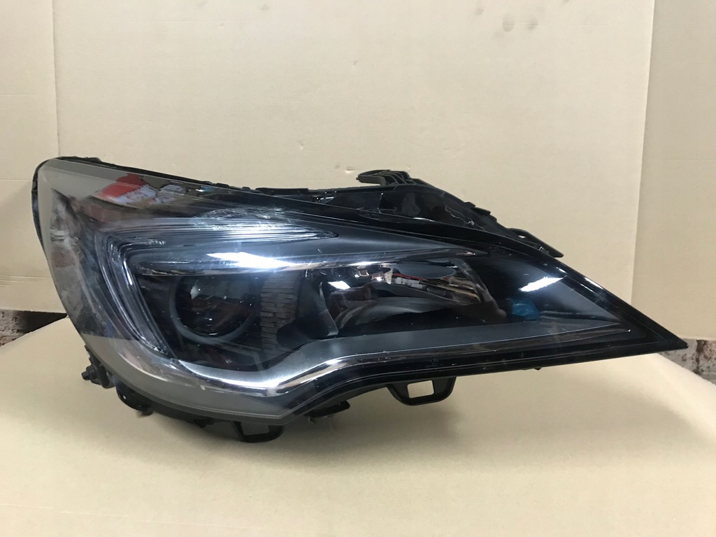 фото №1, Лампа правая opel astra k 5