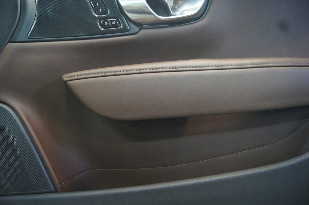 фото №10, Volvo v90 inscription обшивка двері правий перед