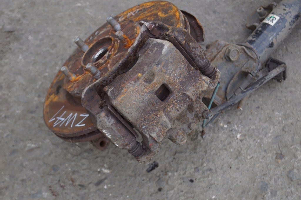 фото №5, Поворотный кулак амортизатор правый перед nissan juke f15 1.5 dci