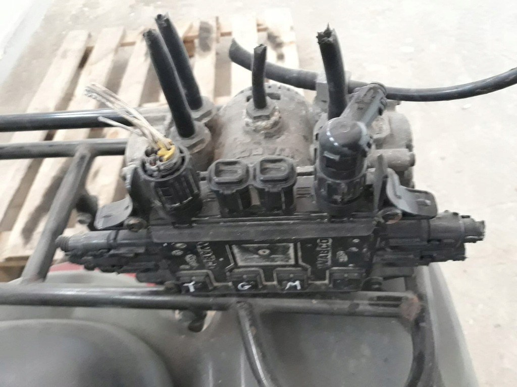 фото №2, Клапан, клапаны воздуха, осушитель man tgm