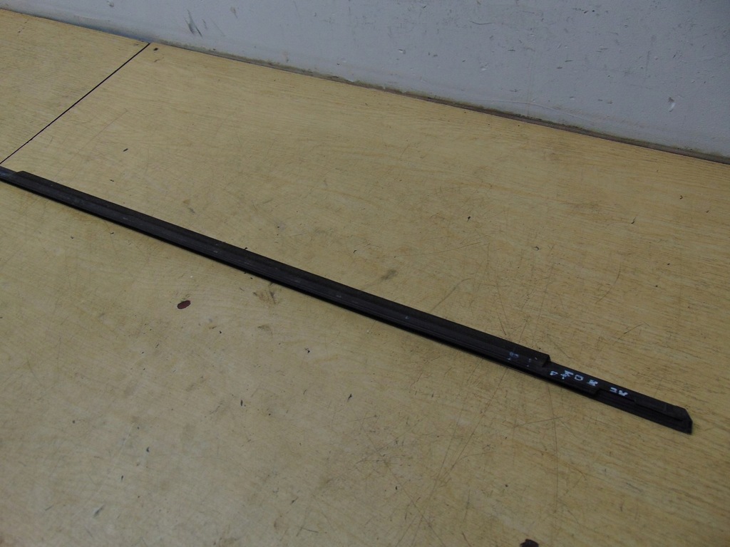 фото №11, Молдинг уплотнитель правый задняя peugeot 508 sw 1 9671944180