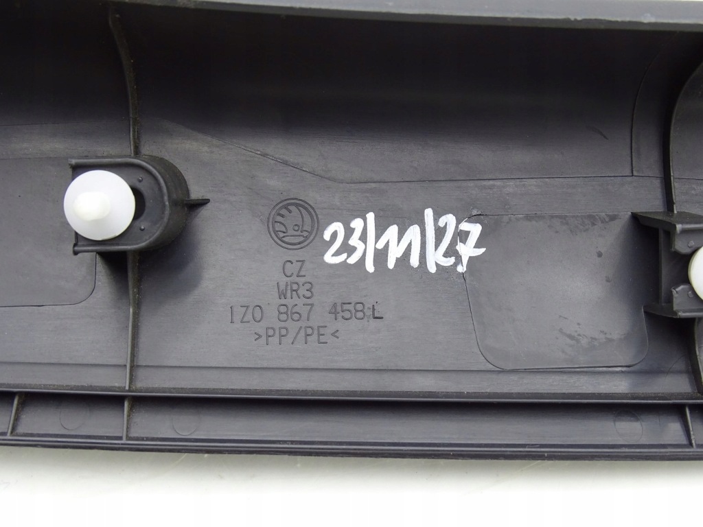 фото №15, Обшивка стойка правое skoda octavia ii 1z0867458l