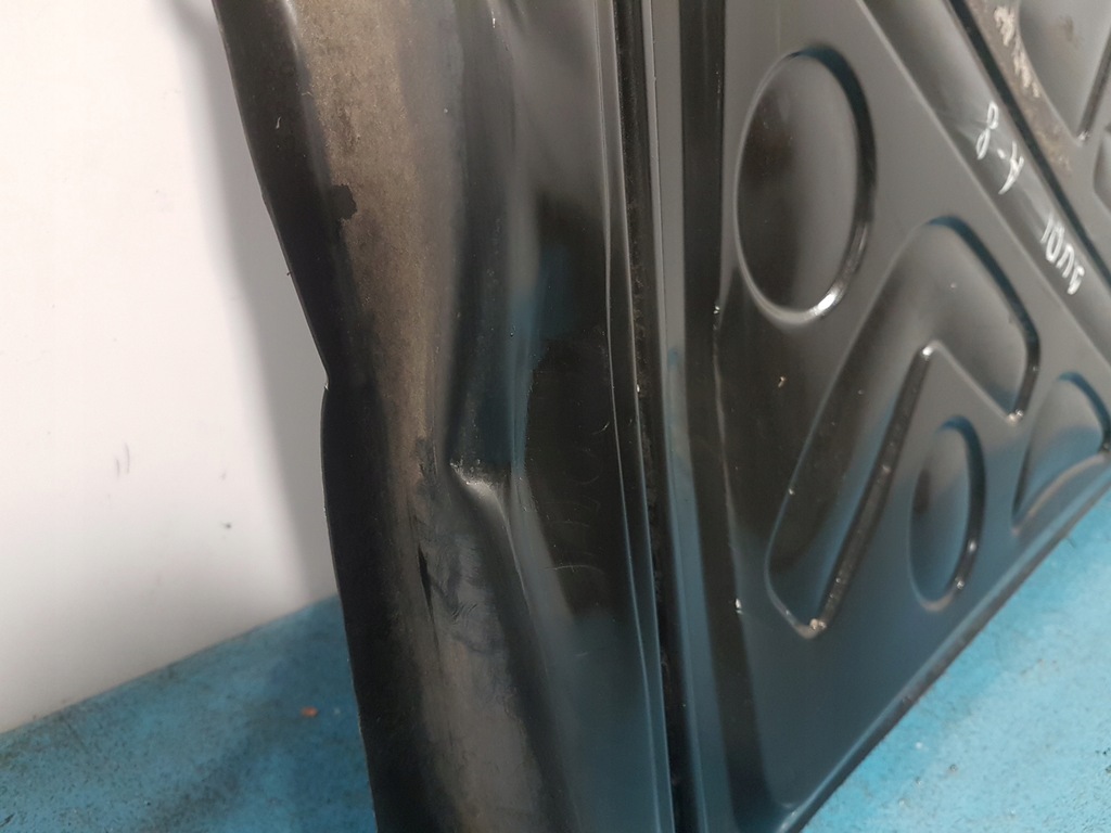 фото №9, Audi a8 d2 люк