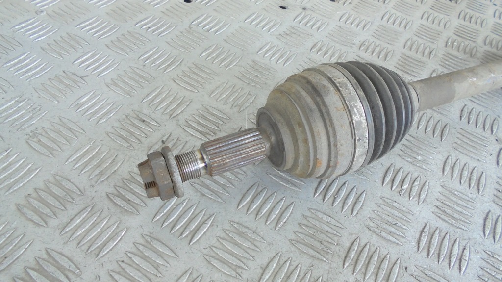 Приводной вал правый  перед renault clio 3 1.5 dci 05-12r Цена