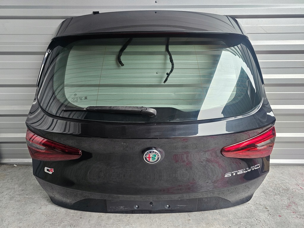 фото №1, Alfa romeo stelvio крышка багажника стекло задняя комплектная