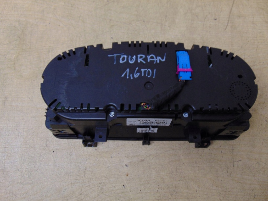 фото №7, Счетчик приборная панель vw touran 2010- 1.6 tdi 1t0920881a