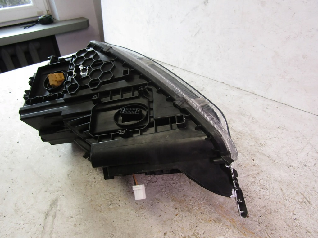 фото №13, Skoda yeti lift лампа права перед ксенон 12-17r