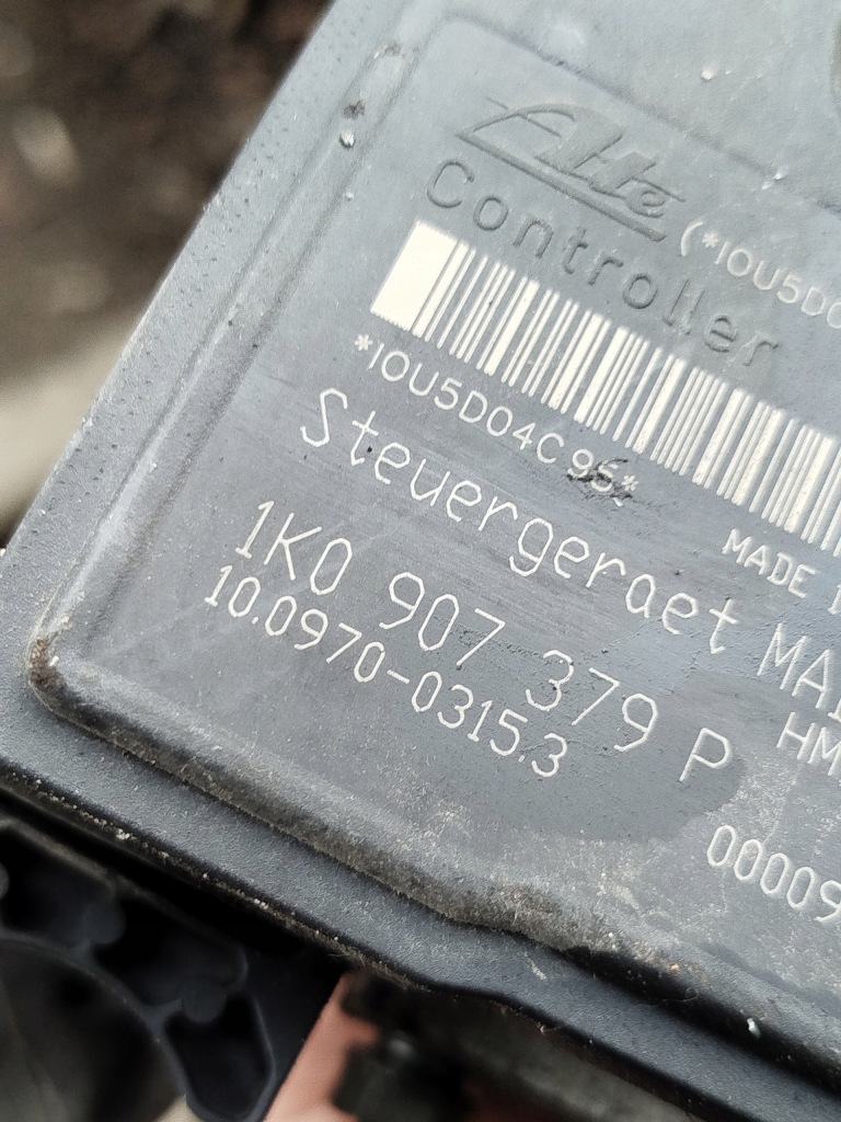 Насос блок керування abs 1k0907379p 1k0614117h vw golf v skoda octavia 2 a3 8p Зі Шроту