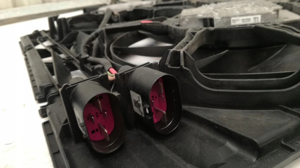 фото №8, Audi a8 4h корпус вентилятор 4h0121003n