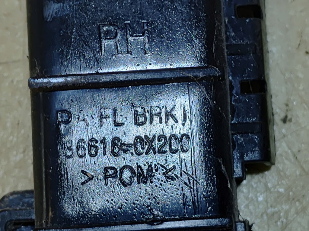 фото №6, Hyundai i10 i напрямна бампера правий задня 86616-0x200 07-13