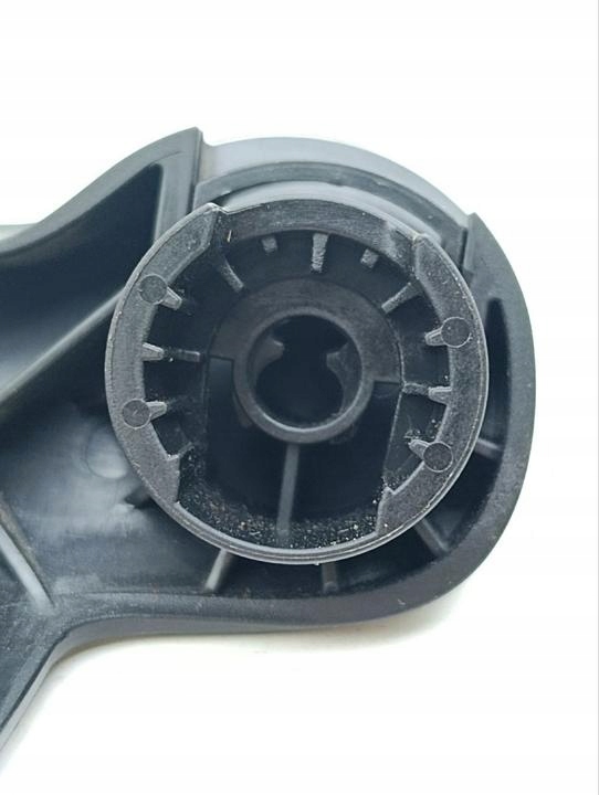 фото №7, Кронштейн, разблокировка крышки отсек двигателя bentley bentayga 2017 4m18235