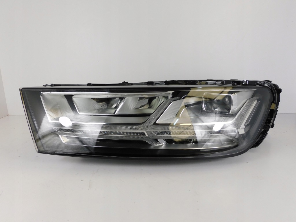 Купити Audi q7 4m фара ліва full led 4m0941033 без  пошкоджень