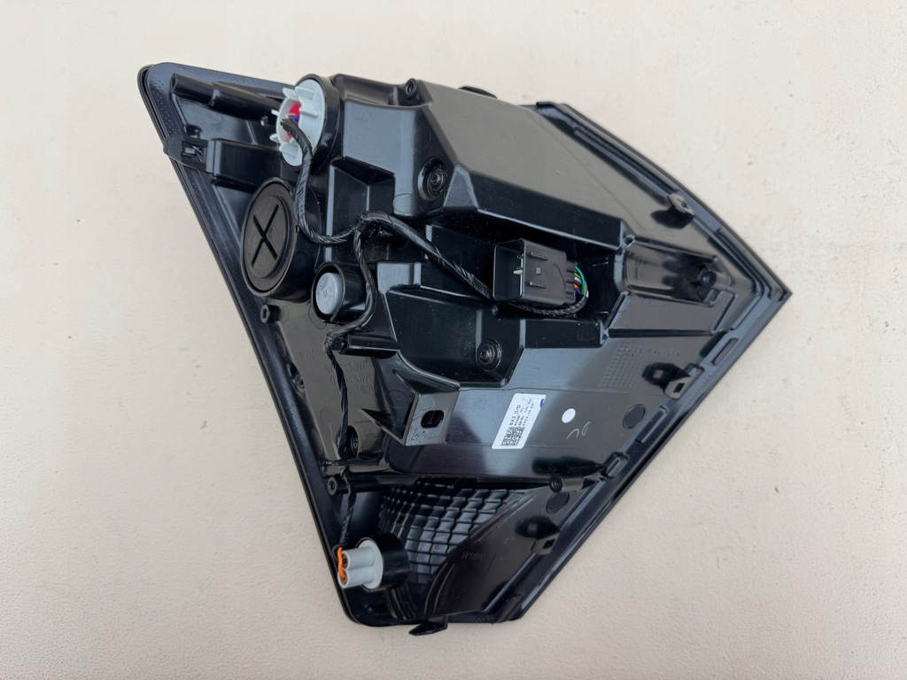 фото №14, Hyundai kona ii 2 23r- лампа правая задняя правый задняя 92406-be1 led