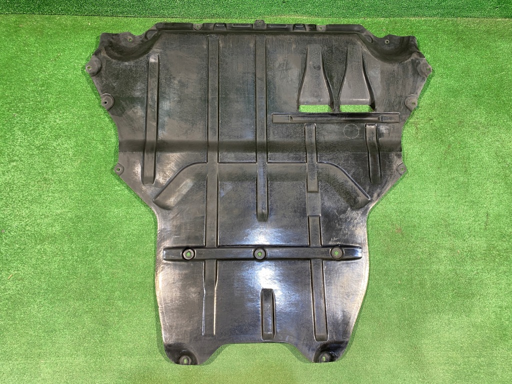 фото №1, Audi tt 8s плита захист pod двигун 8s8825236