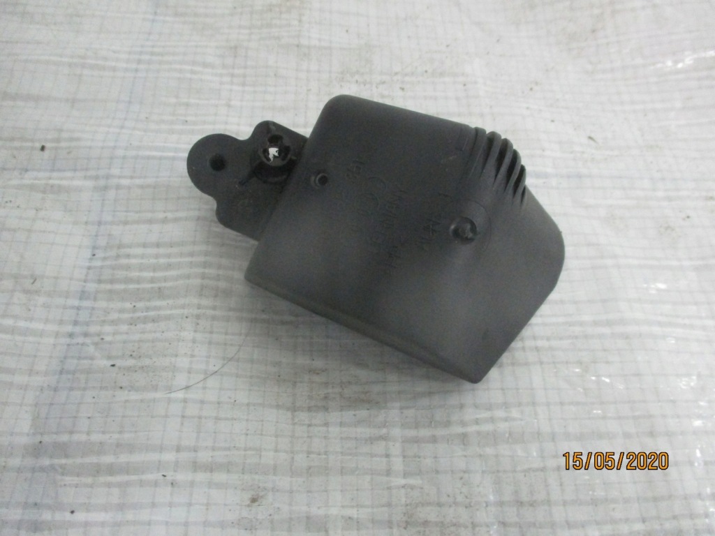 фото №1, Кронштейн защита сиденье 8e0882351 audi a4 b6 b7