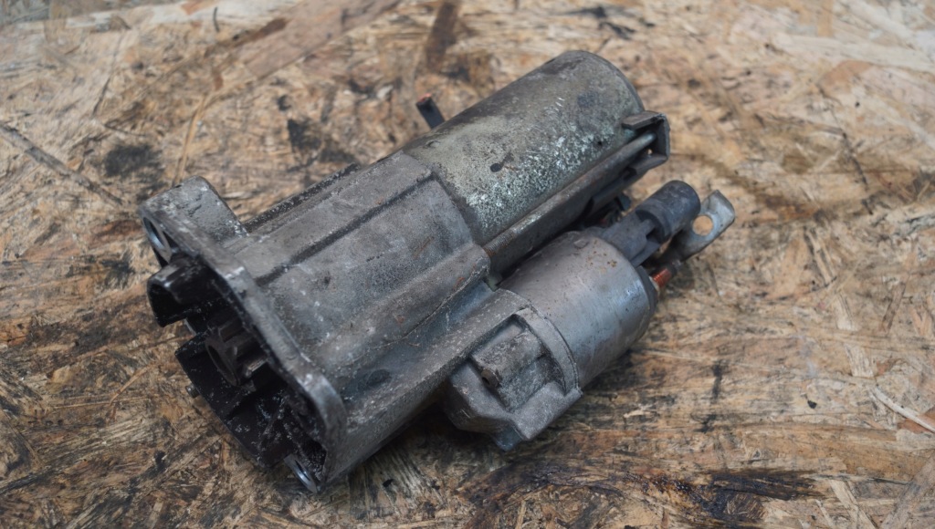 Стартер audi a4 b7 2.0 tfsi 06d911023a Зі Шроту