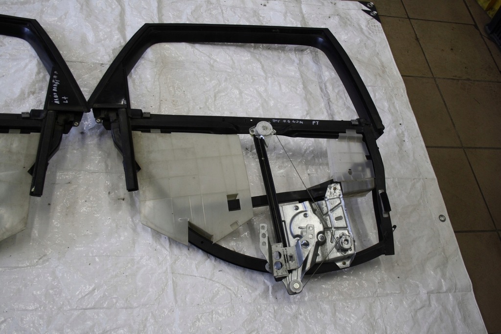 фото №8, Audi a4 b5 механізм вікон підйомник вікон задня