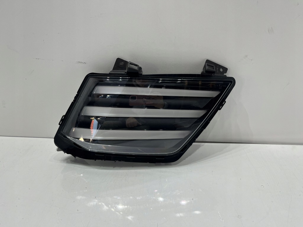 Купити Peugeot e-208 e-2008 ii рестайлінг  протитуманна фара led rdl передній правий 9850423580