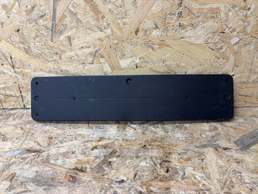 Купити Mercedes e klasa рамка підкладка номерного знака a2128170078