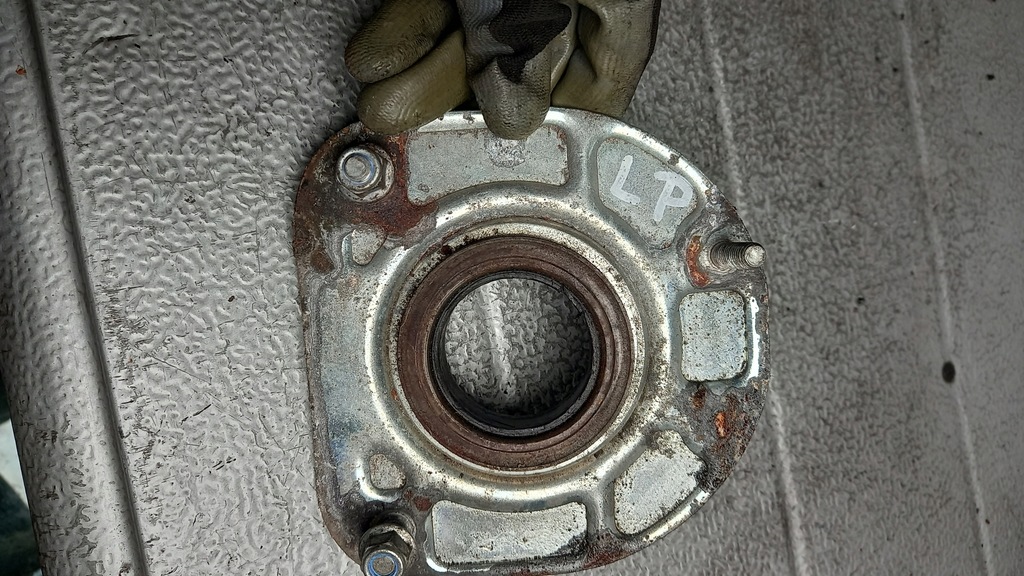 фото №1, Кронштейн амортизатора левая volvo s60 02r