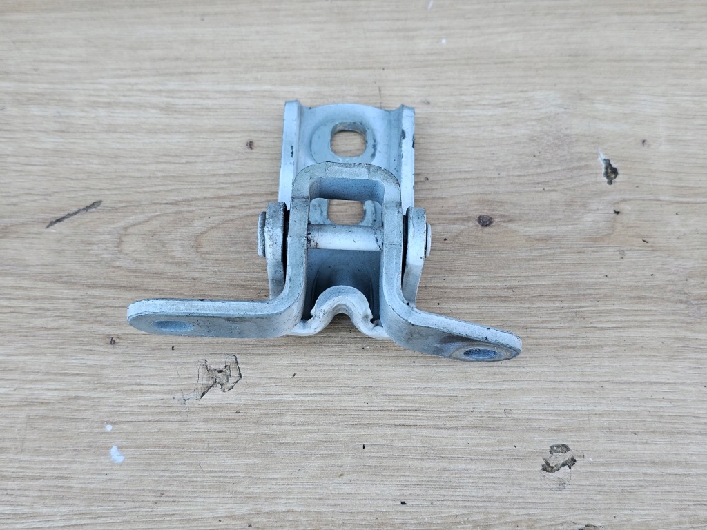 фото №4, Петлі двері лівий перед передні opel zafira c 40r комплект