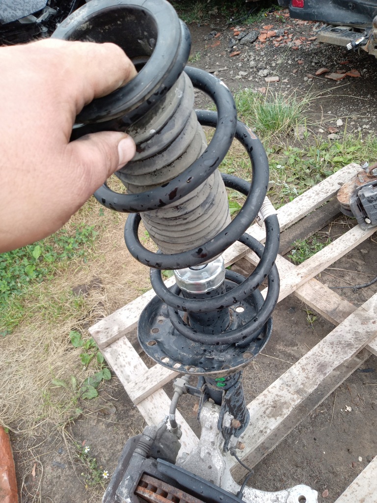 фото №6, Амортизаторна стійка поворотний кулак лівий перед zafira c