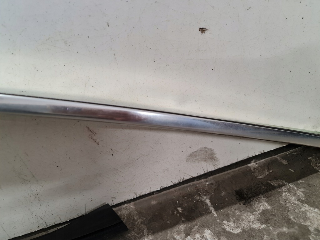 фото №7, Молдинг хром дахова a8 d2 long права 4d4853704b