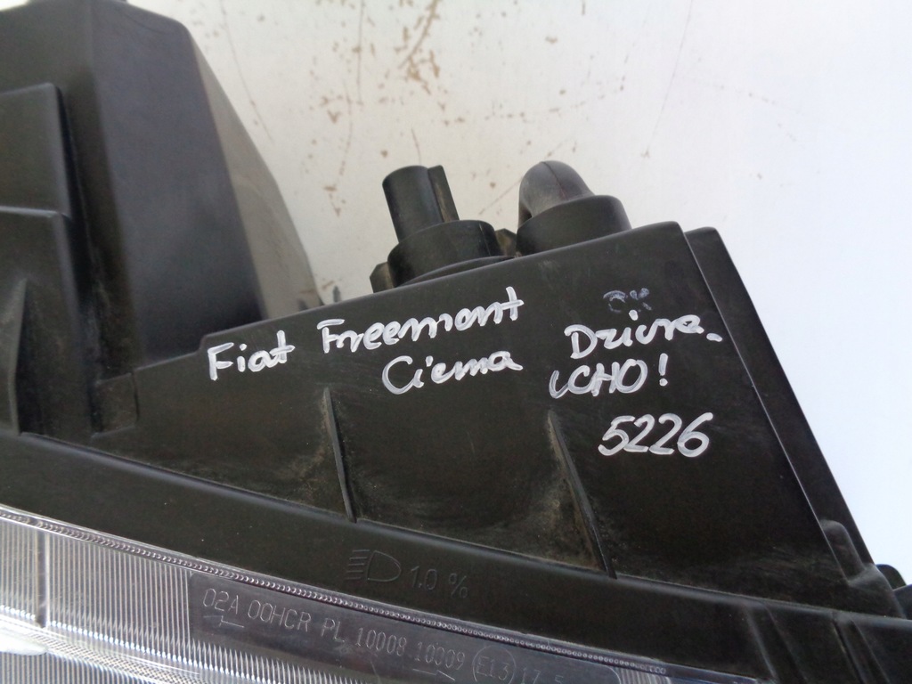 фото №8, Лампа права fiat freemont dodge journey тонована