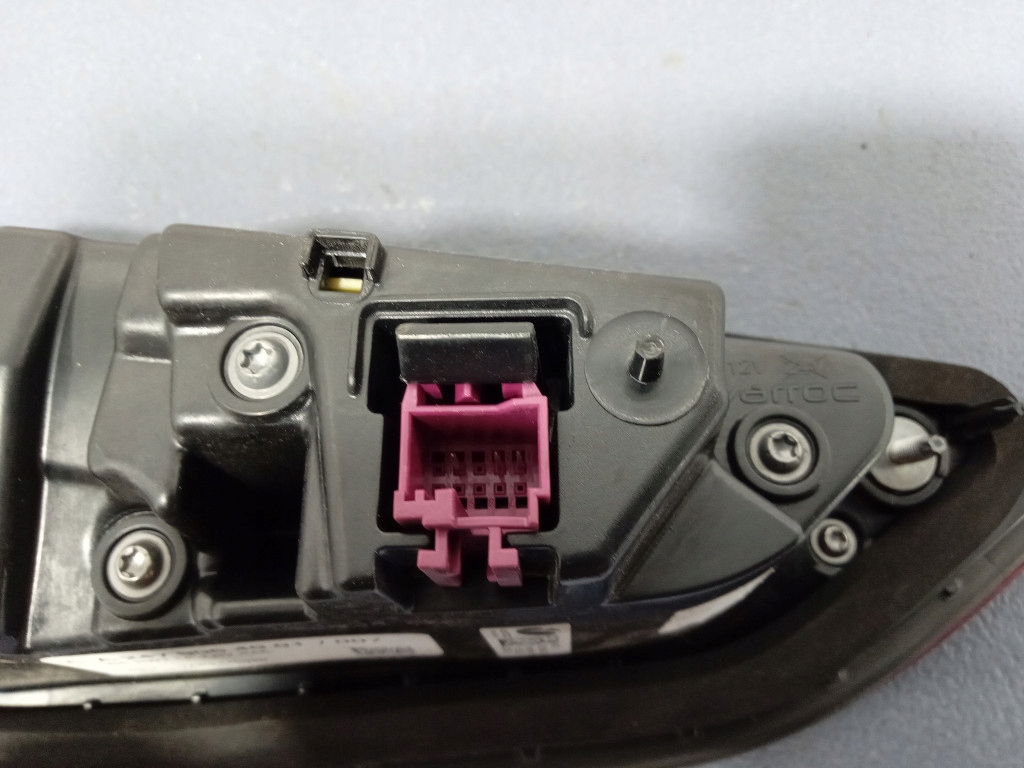 фото №7, Mercedes gla h247 лампа задняя правая задняя внутренняя a2479064001