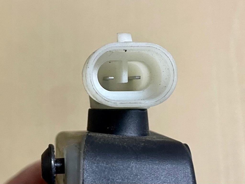 Porsche 991 boxster cayman 982 замок засувка привід капот кришки двигуна Ціна