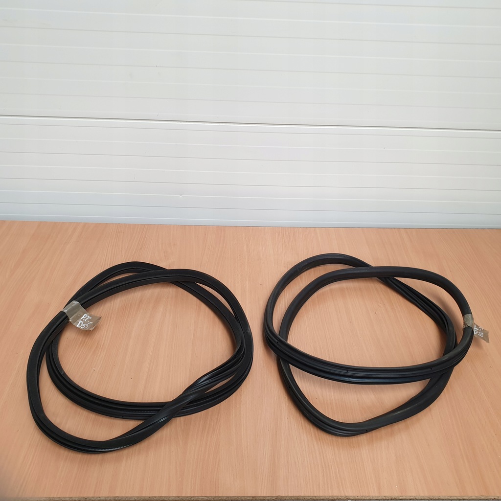 фото №5, Прокладка кузовная дверь багажника citroen ds5