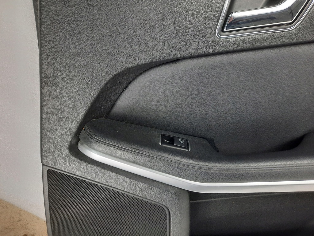 фото №5, Обшивка оббивка двері правий задня mercedes w212