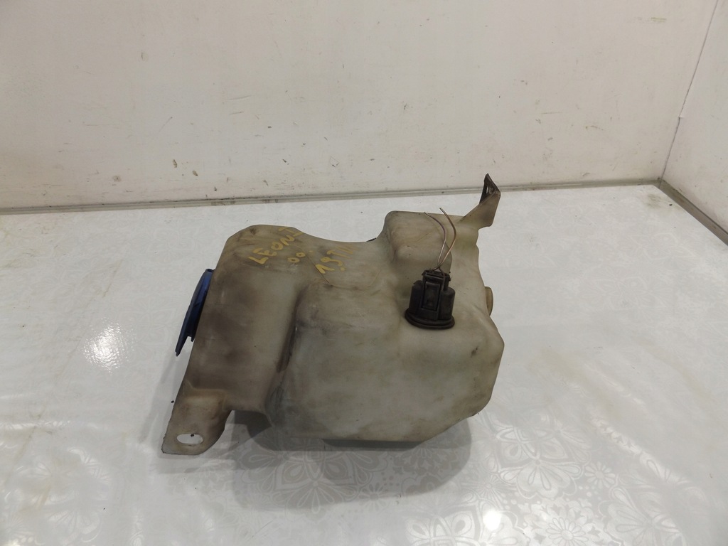 фото №1, Leon i бачок омивача