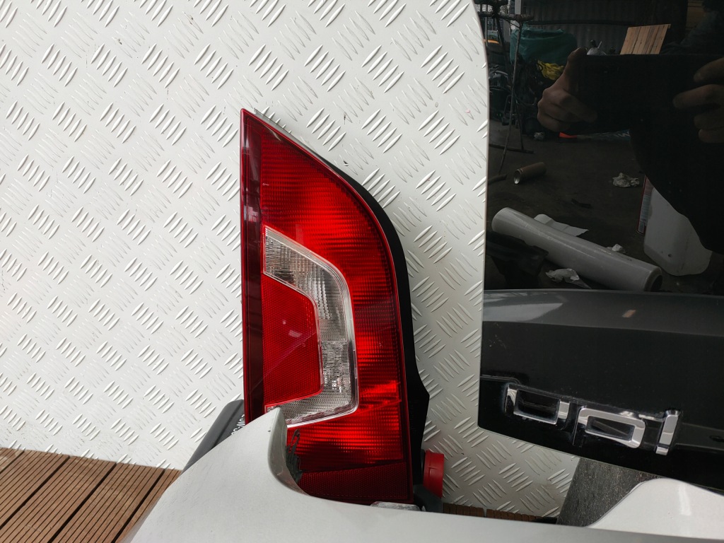 фото №8, Vw up 11-20 5d крышка багажника задняя бампер лампы балка цвет lb7w комплект оригинальный номер