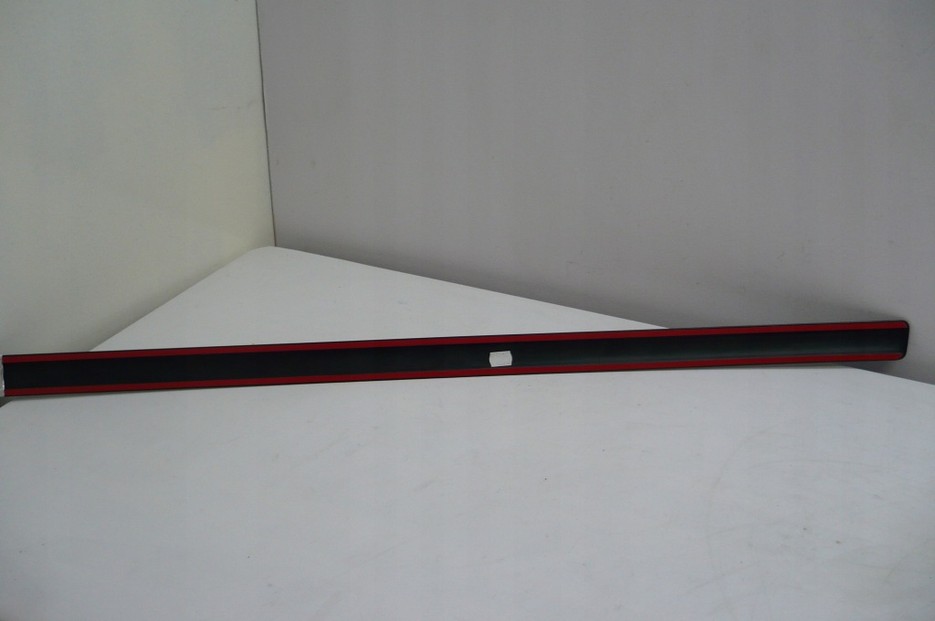 Skoda octavia 2 2 молдинг двері ліва перед 04-08 Ціна