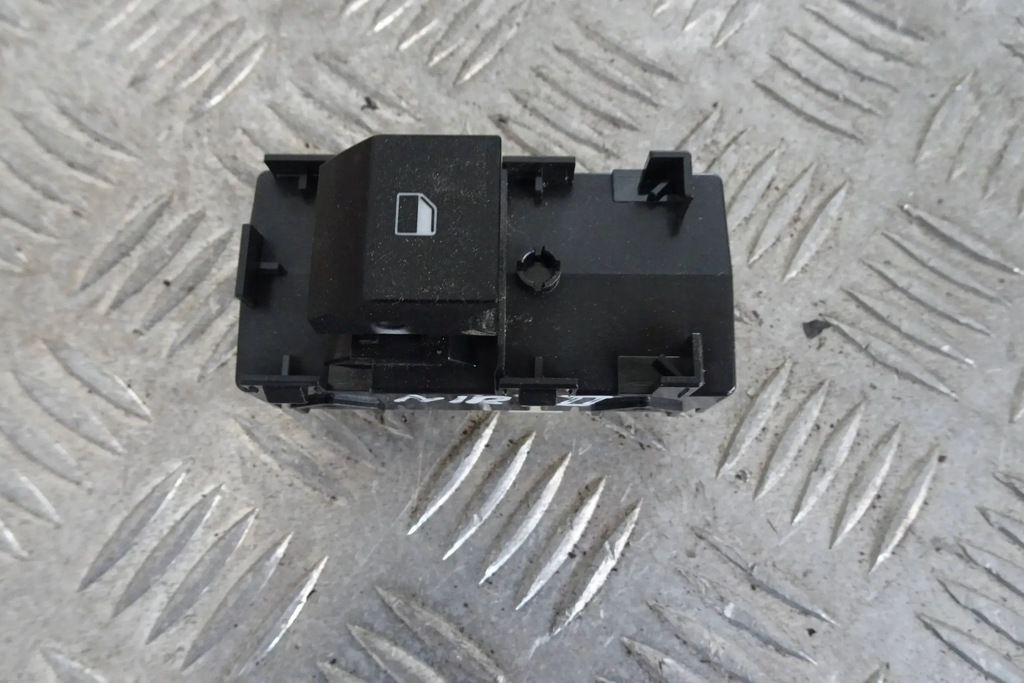 фото №1, Kia niro ii кнопка переключатель панель окон 22-