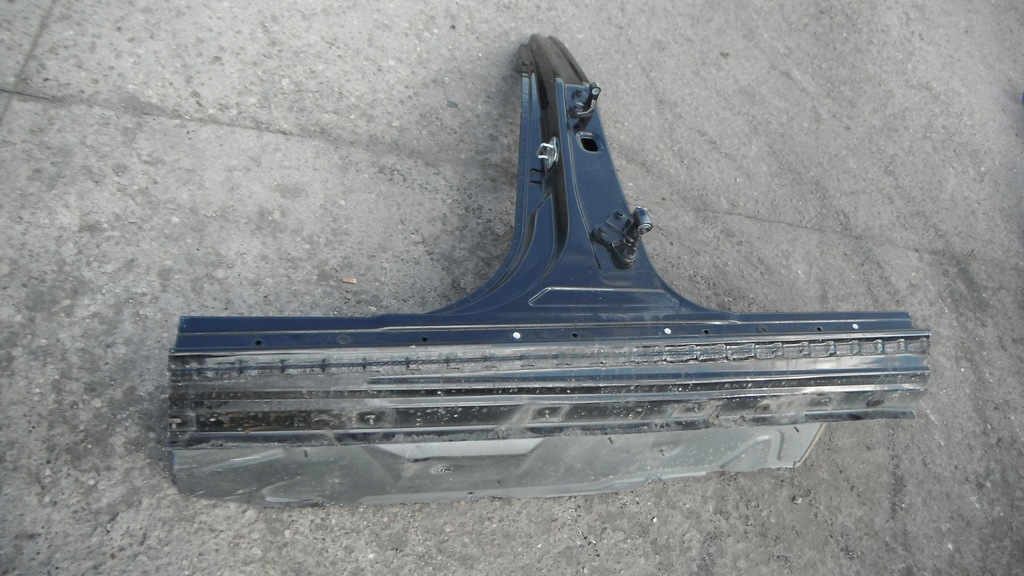 фото №1, Mercedes r w251 c197 2005- порог правый