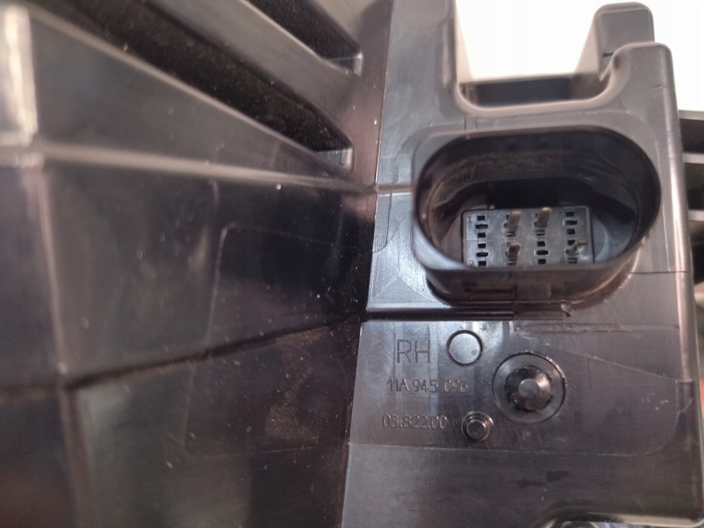 фото №14, 11a945096 оригинальная лампа правый задняя led vw id4 2021+