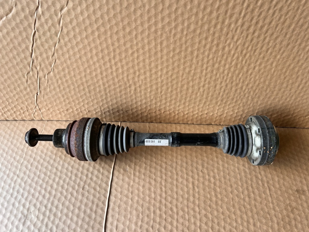 фото №2, Audi r8 4s 5.2 v10 привідний вал półośka ліва задня задня 4s0501204b