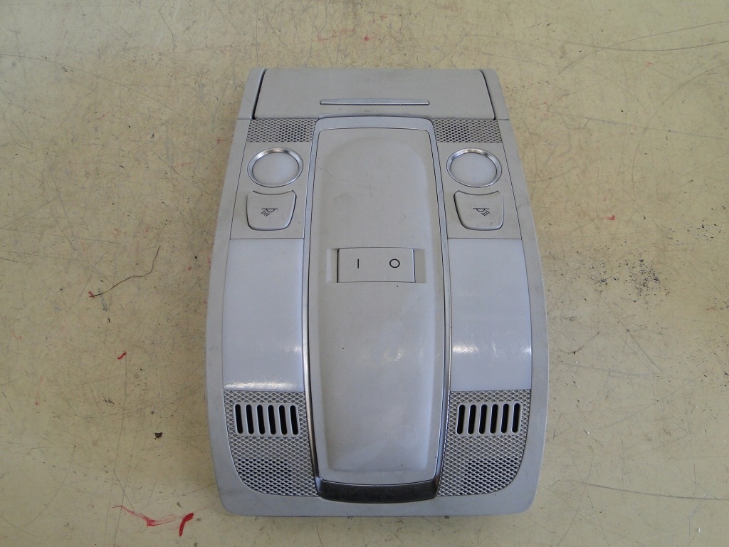 фото №1, Audi a6 c6 освещение лампа кабины 4f0947135bq