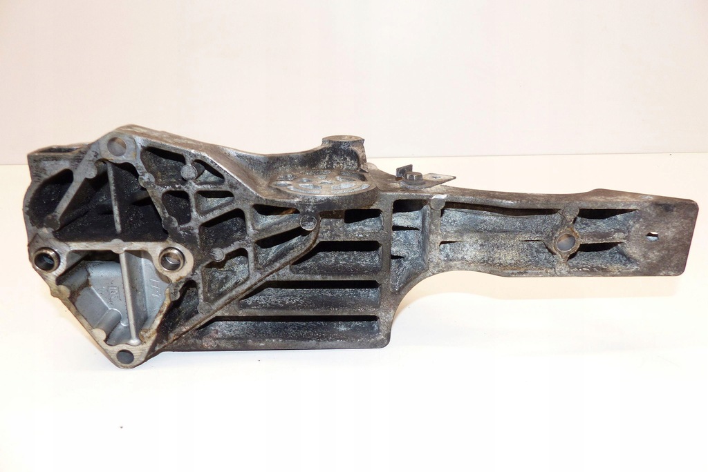 фото №6, Iveco daily vi 3.0 hpi biturbo 210km euro6 кронштейн генератора