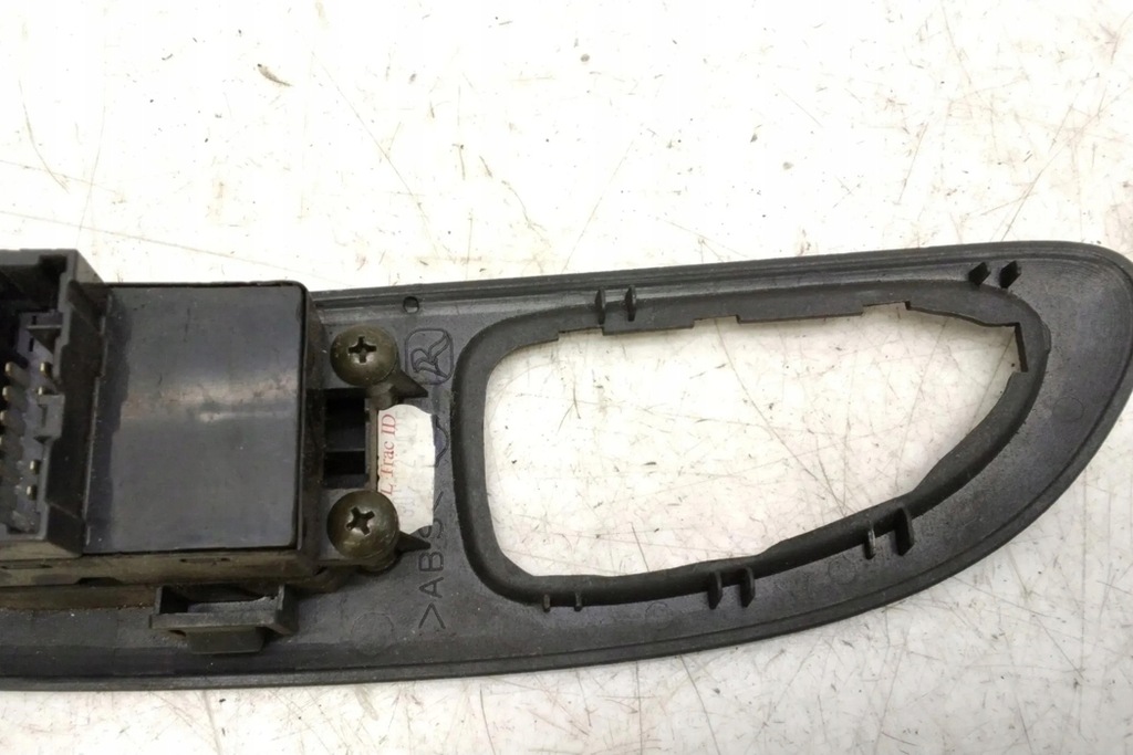 фото №11, Кнопка керування вікон задніх лівих двері nissan primera p12