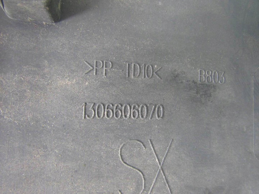 Ducato iii 10r ліва молдинг кузовна бічна середня boxer 1306606070 Доставка