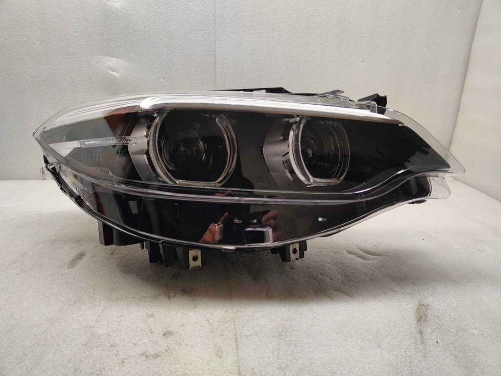 Купити Bmw 2 f22 рестайлінг  full led лампа правий перед 8738680