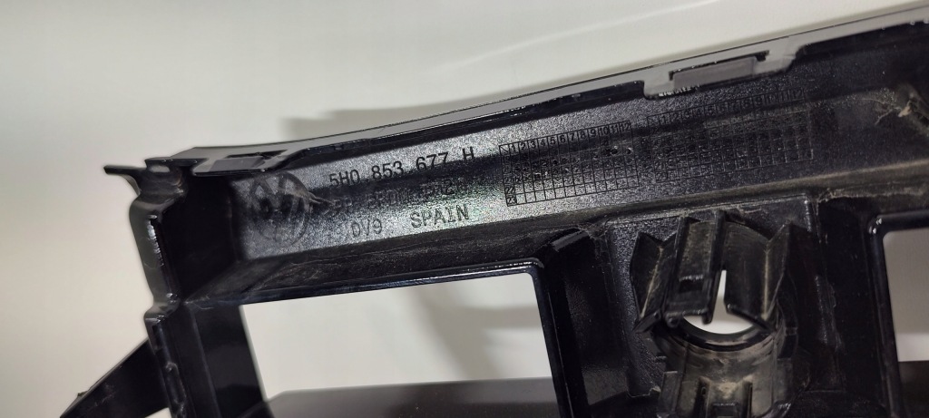 фото №6, Решётка средняя 2 pdc vw golf 8 viii r line 5h0