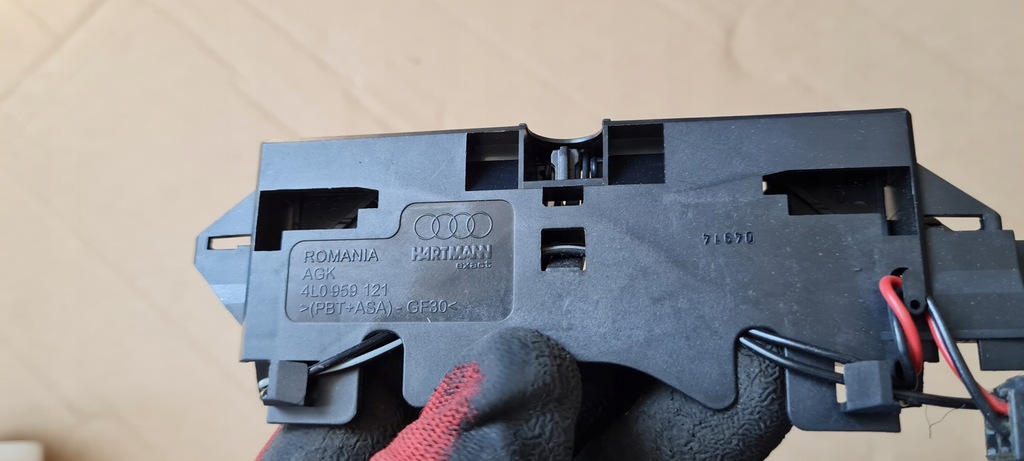 фото №5, Sq5 8r q5 lift датчик закривання кришки 4l0959121 q7