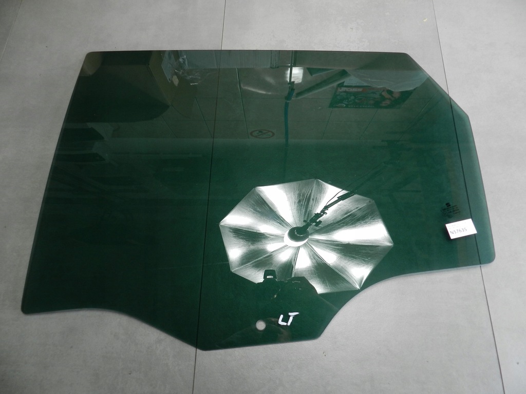 фото №1, Seat arona стекло левая задняя 2021